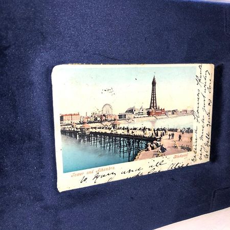 Entire Holiday Home In Blackpool With Free Parking And A Private Patio Garden ภายนอก รูปภาพ